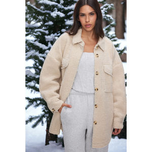 (60% OFF) NWT Good American SHERPA SHACKET in Tusk Color Size: 3 - 4 MSRP: $216